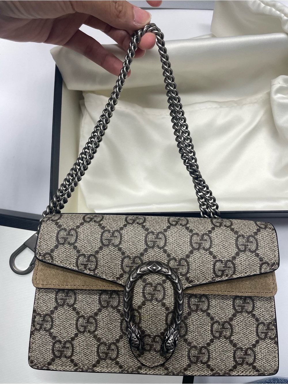 Gucci Beige GG Supreme Dionysus Chain Shoulder Bag with Antique Silver Hardware
